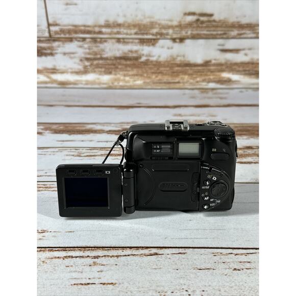 Nikon COOLPIX 5000 5.0MP Digital Camera Only .untested - Picture 5 of 7